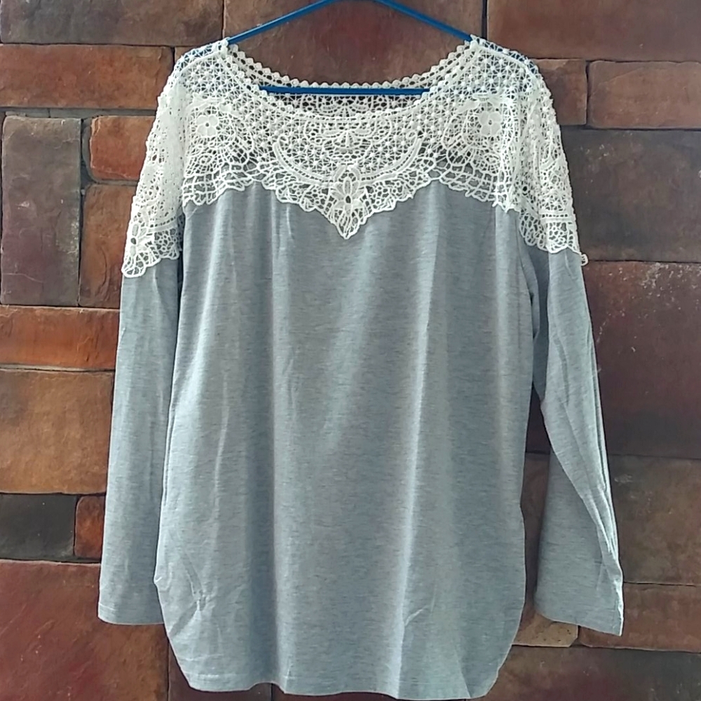 Gray long sleeve shirt with crochet